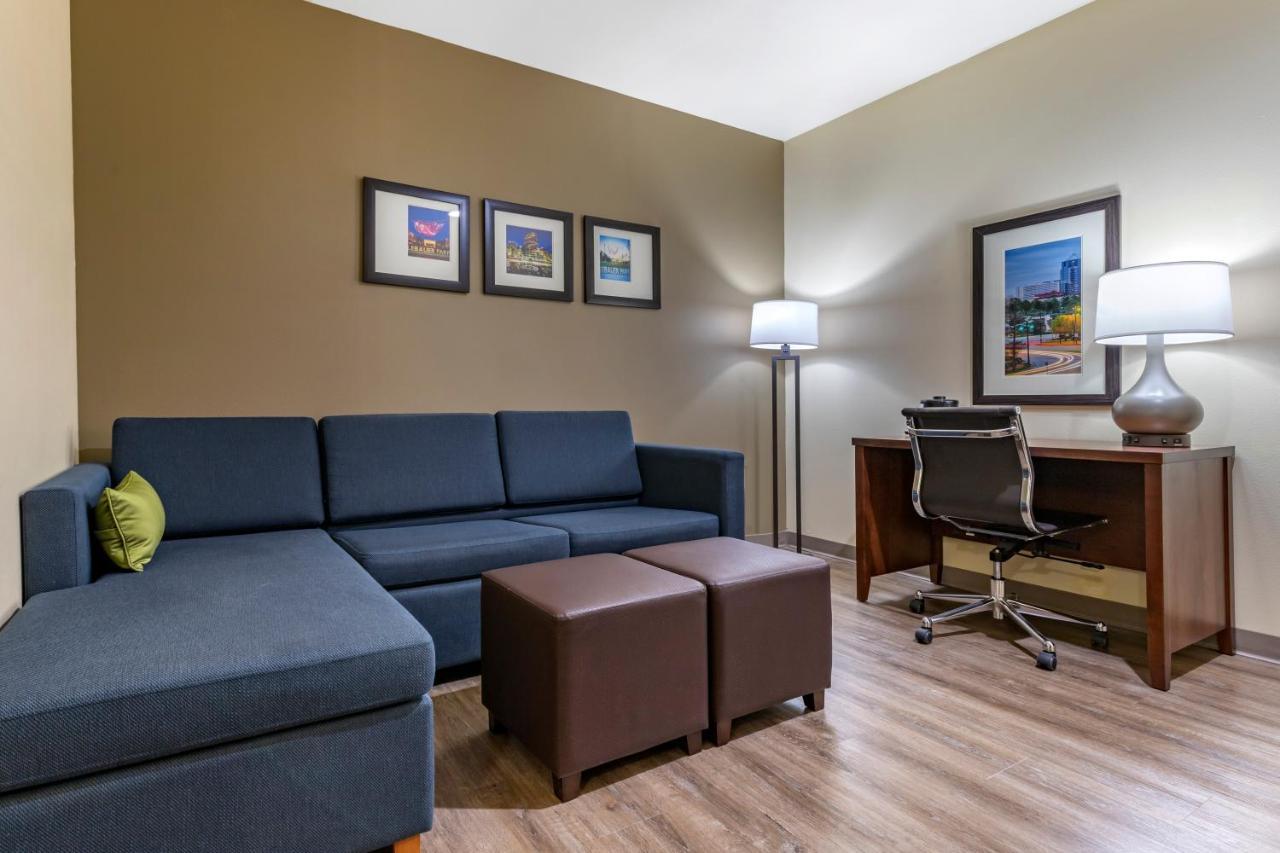Comfort Inn & Suites High Point - アーチデール 部屋 写真