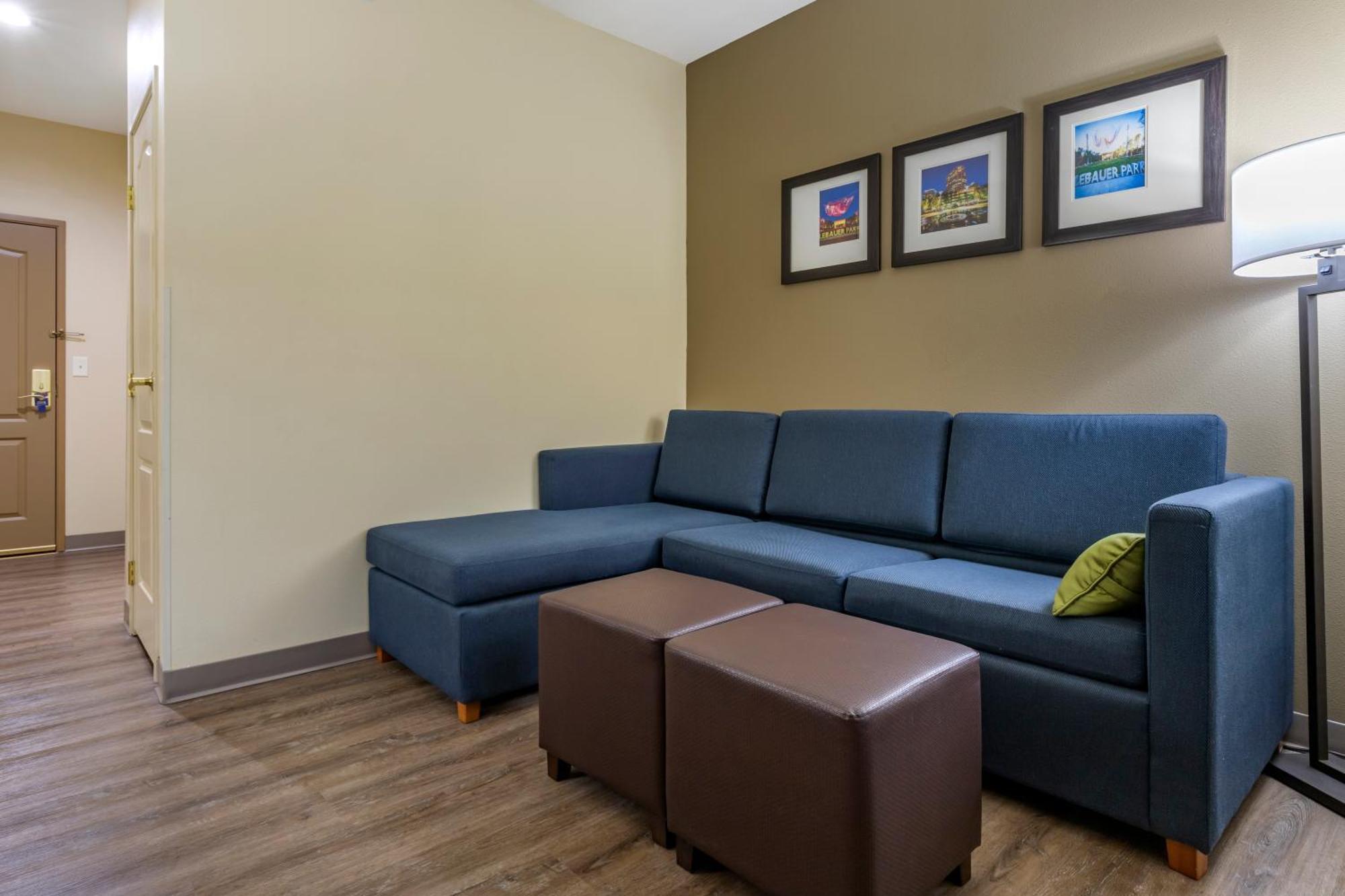 Comfort Inn & Suites High Point - アーチデール 部屋 写真