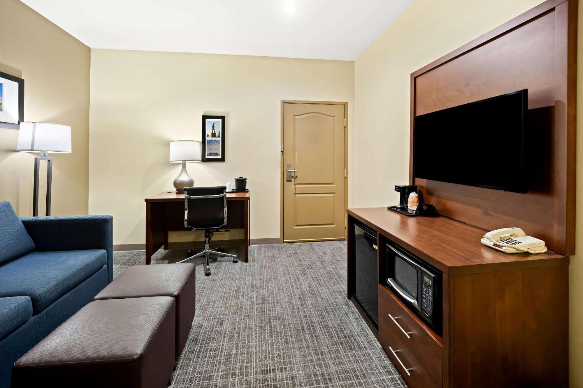 Comfort Inn & Suites High Point - アーチデール エクステリア 写真